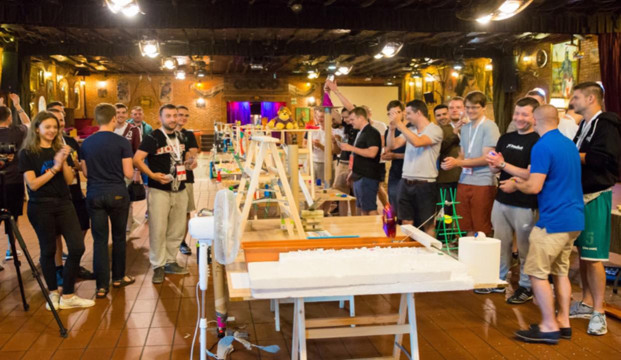 team building maszyna goldberga"